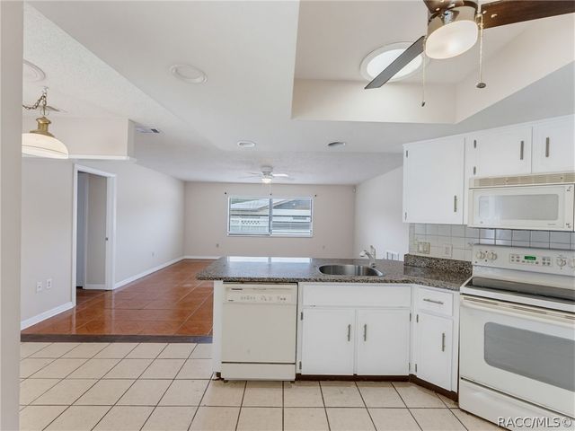 9210 N Fontana Way, Citrus Springs, FL 34434