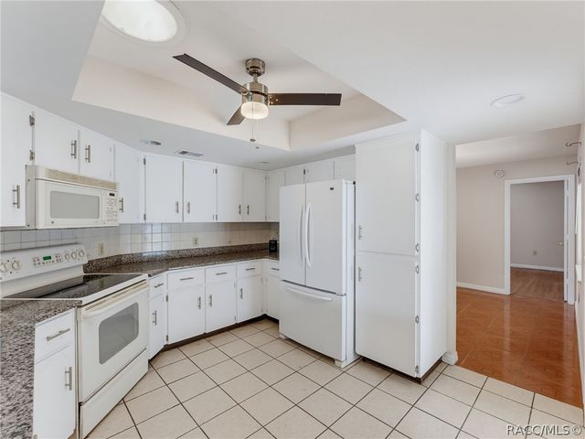 9210 N Fontana Way, Citrus Springs, FL 34434