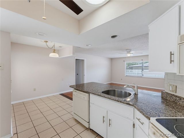 9210 N Fontana Way, Citrus Springs, FL 34434