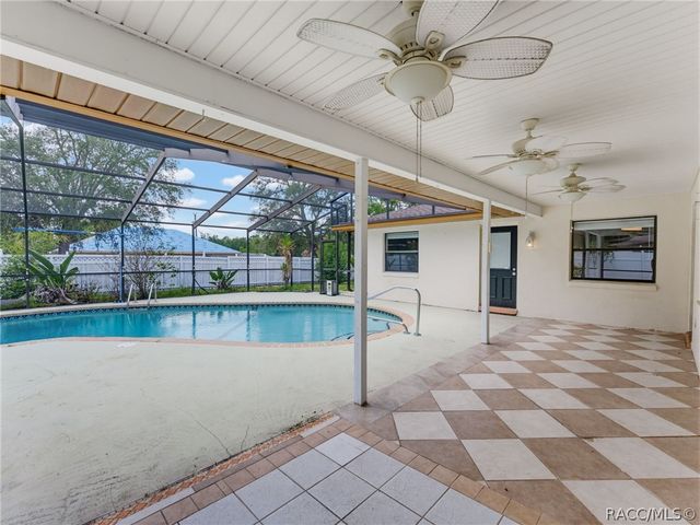 9210 N Fontana Way, Citrus Springs, FL 34434