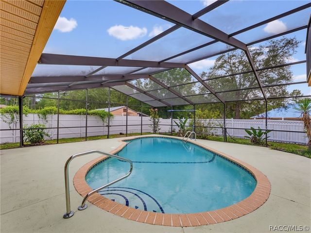 9210 N Fontana Way, Citrus Springs, FL 34434