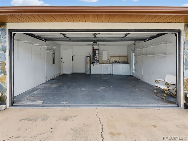9210 N Fontana Way, Citrus Springs, FL 34434