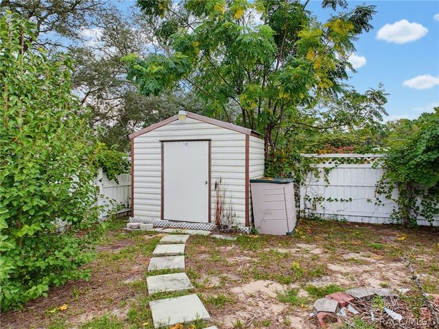 9210 N Fontana Way, Citrus Springs, FL 34434