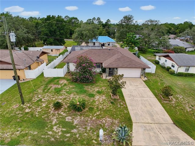 9210 N Fontana Way, Citrus Springs, FL 34434