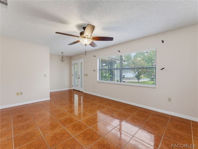 9210 N Fontana Way, Citrus Springs, FL 34434