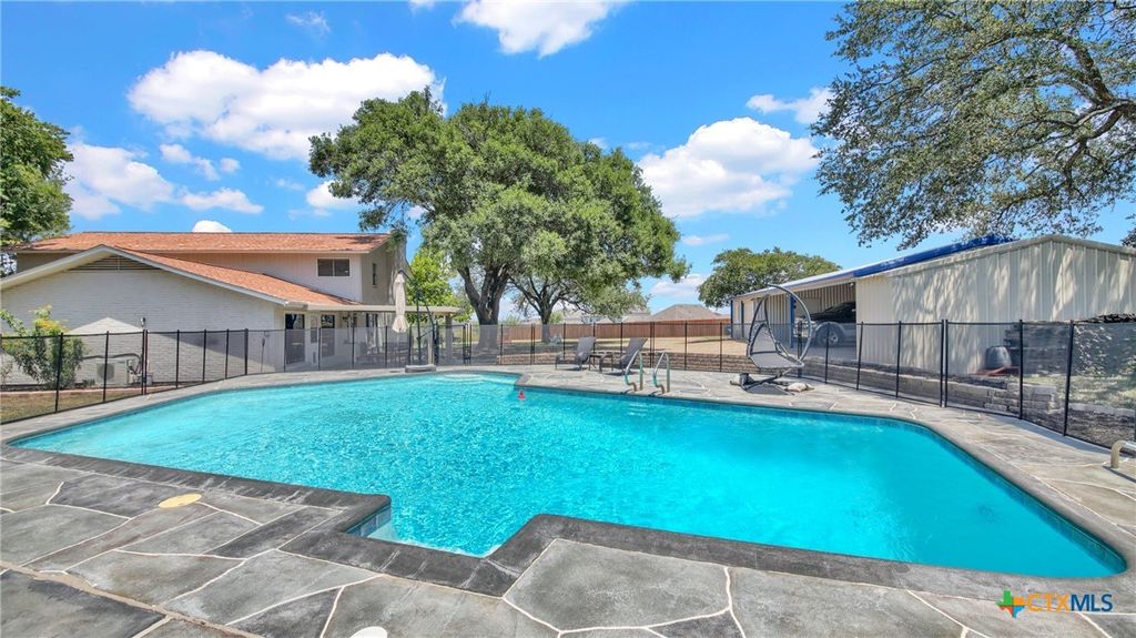 Image 2 of property listing at 550 C Bud Stockton Loop, Jarrell, TX 76537
