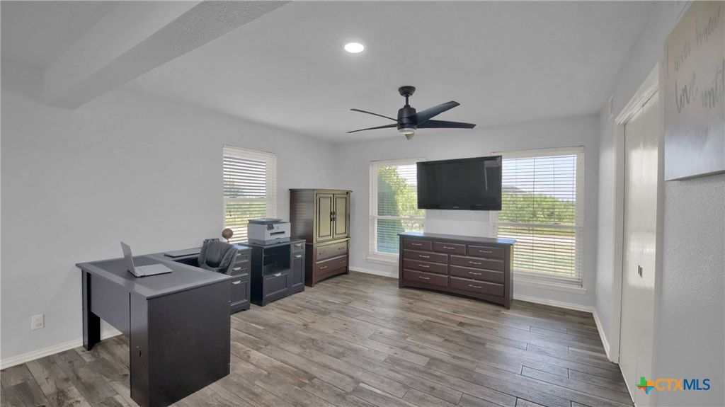 Image 25 of property listing at 550 C Bud Stockton Loop, Jarrell, TX 76537