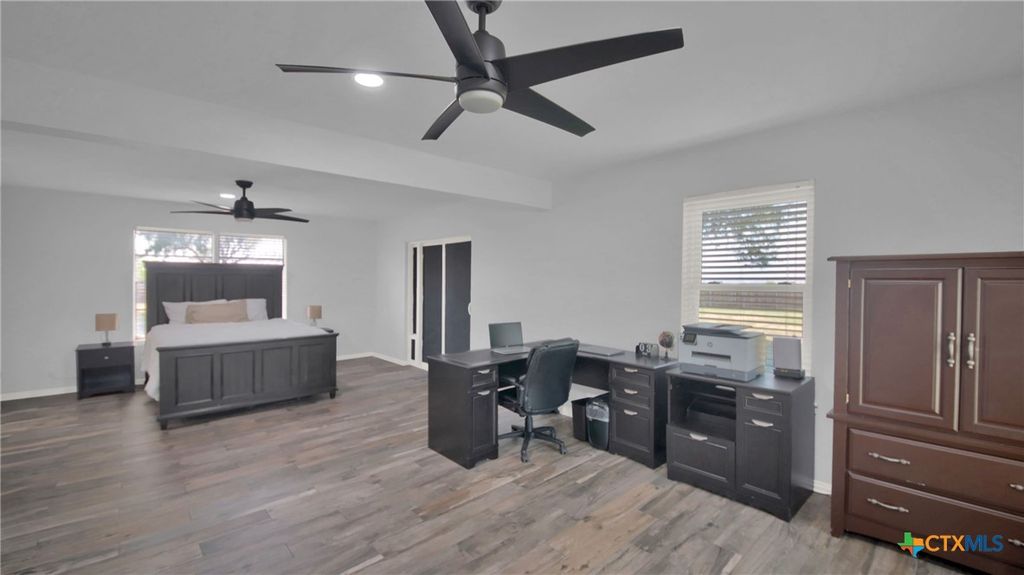 Image 26 of property listing at 550 C Bud Stockton Loop, Jarrell, TX 76537