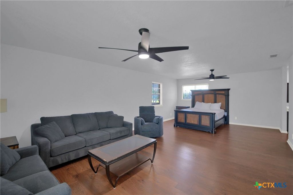 Image 29 of property listing at 550 C Bud Stockton Loop, Jarrell, TX 76537