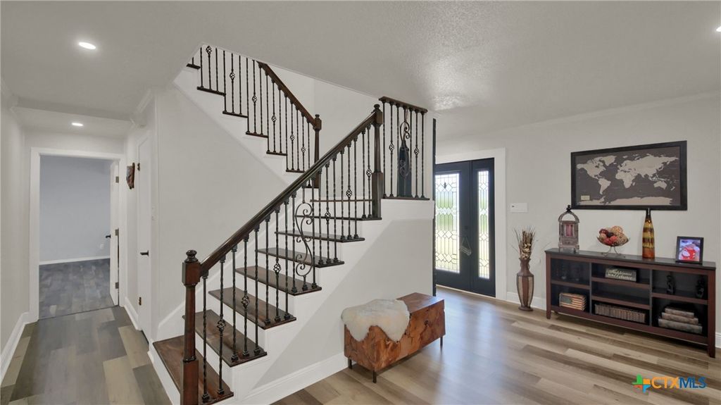 Image 3 of property listing at 550 C Bud Stockton Loop, Jarrell, TX 76537