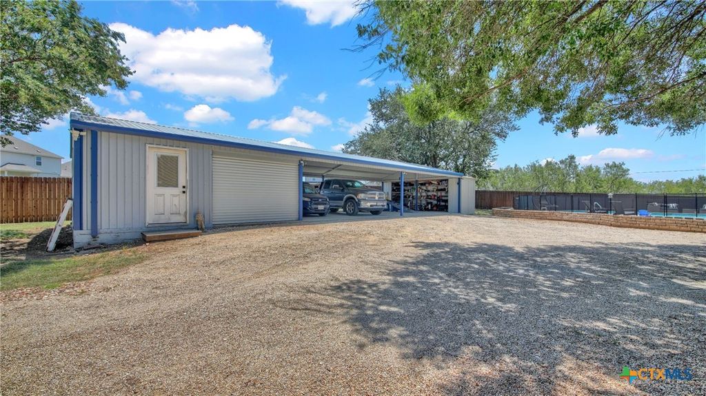 Image 36 of property listing at 550 C Bud Stockton Loop, Jarrell, TX 76537