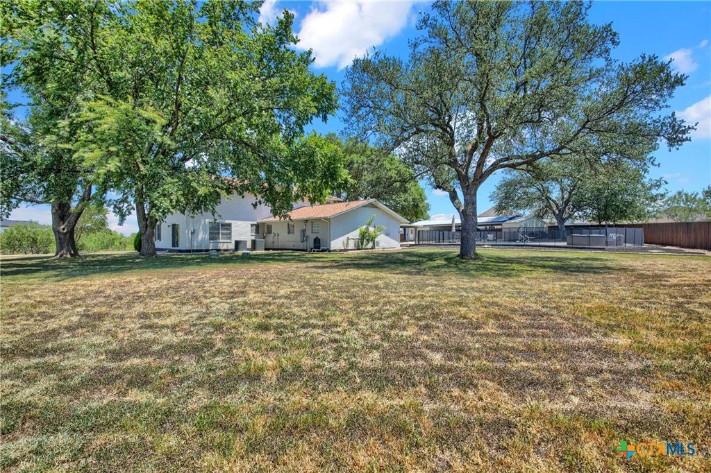Image 39 of property listing at 550 C Bud Stockton Loop, Jarrell, TX 76537