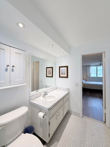 2800 NW 47th Terrace 106B, Lauderdale Lakes, FL 33313