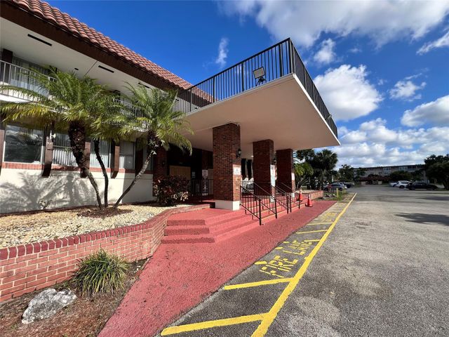 2800 NW 47th Terrace 106B, Lauderdale Lakes, FL 33313