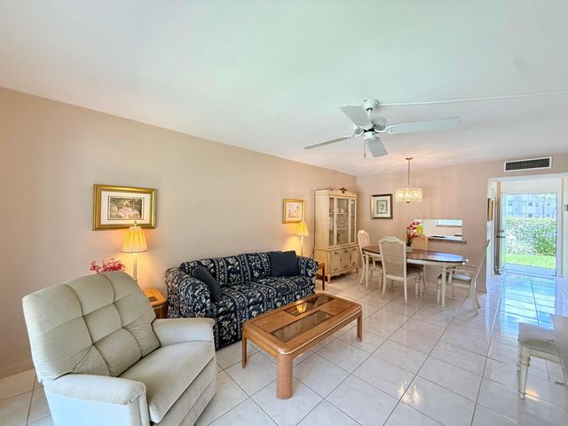 2800 NW 47th Terrace 106B, Lauderdale Lakes, FL 33313