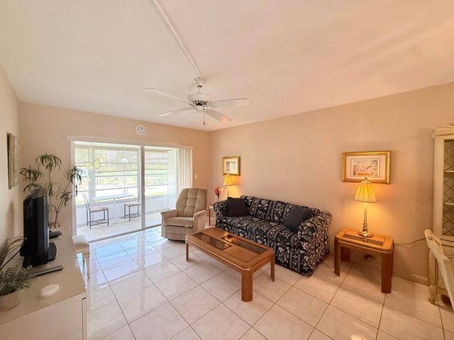 2800 NW 47th Terrace 106B, Lauderdale Lakes, FL 33313