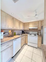 2800 NW 47th Terrace 106B, Lauderdale Lakes, FL 33313
