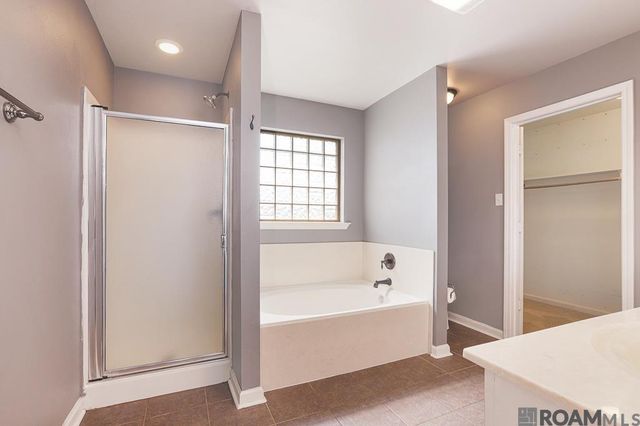 11556 Mary Lee Dr, Denham Springs, LA 70726