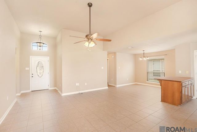 11556 Mary Lee Dr, Denham Springs, LA 70726