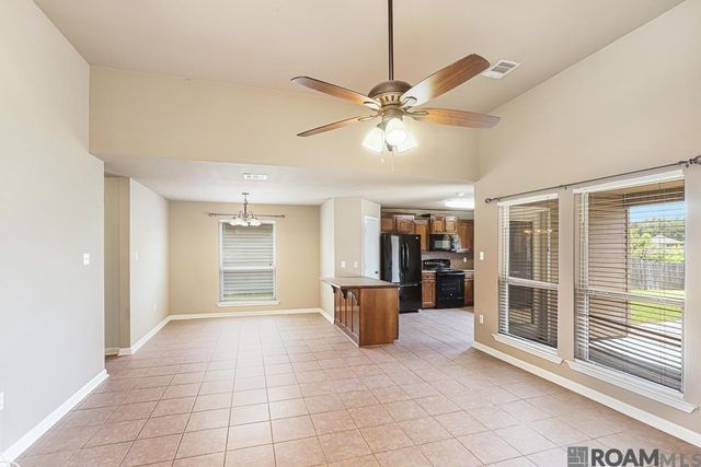 11556 Mary Lee Dr, Denham Springs, LA 70726