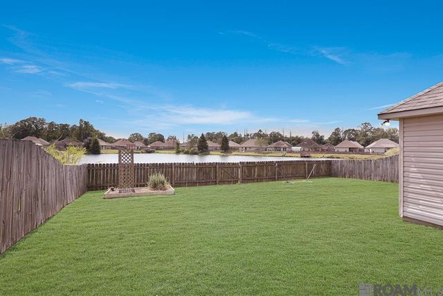 11556 Mary Lee Dr, Denham Springs, LA 70726