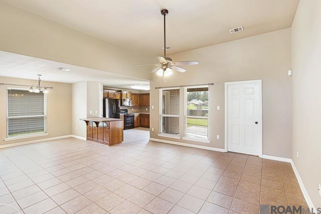 11556 Mary Lee Dr, Denham Springs, LA 70726