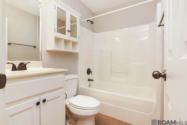 11556 Mary Lee Dr, Denham Springs, LA 70726