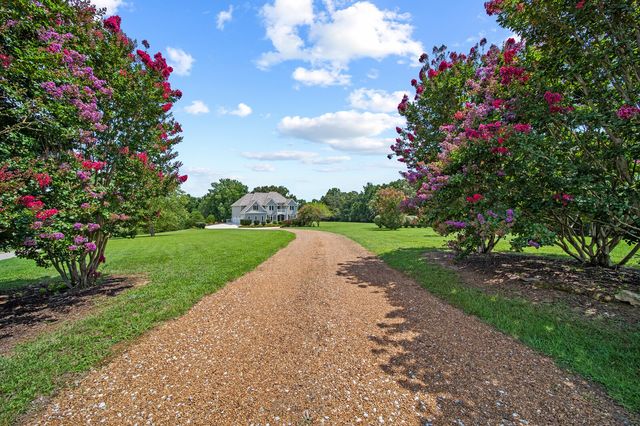 5565 Keller Rd, Cookeville, TN 38506