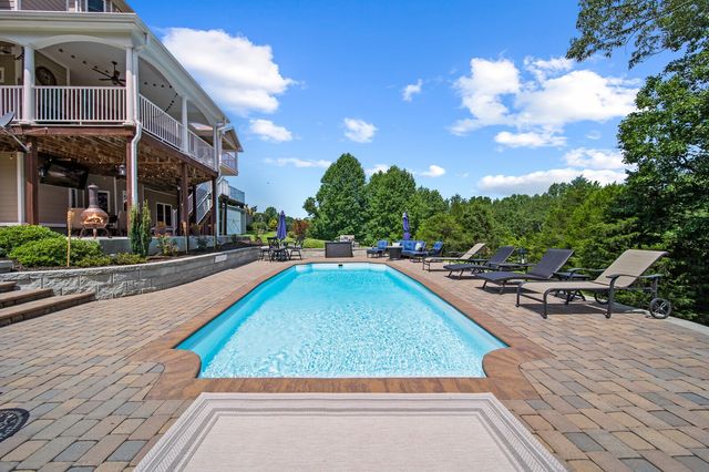 5565 Keller Rd, Cookeville, TN 38506