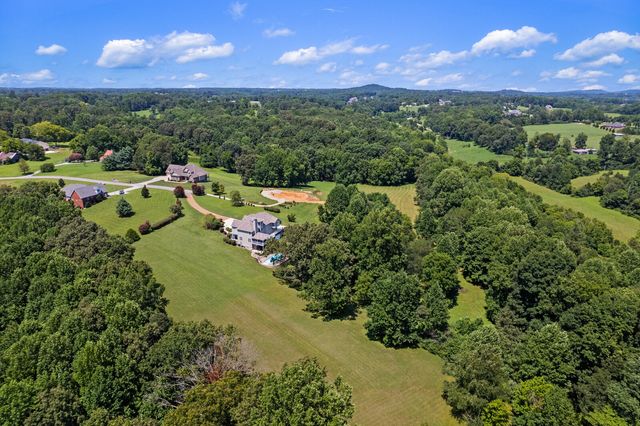 5565 Keller Rd, Cookeville, TN 38506