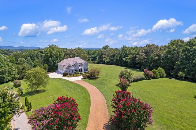 5565 Keller Rd, Cookeville, TN 38506