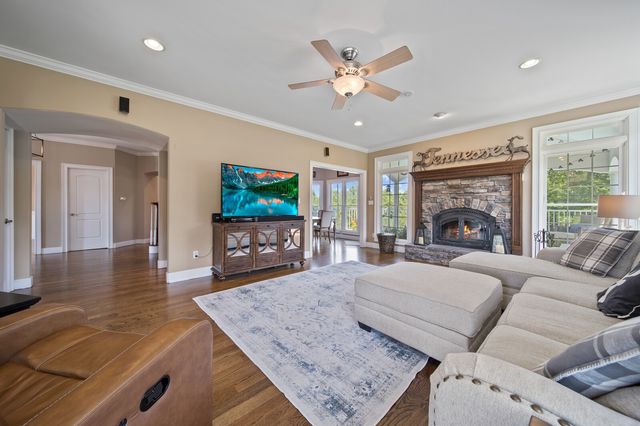 5565 Keller Rd, Cookeville, TN 38506