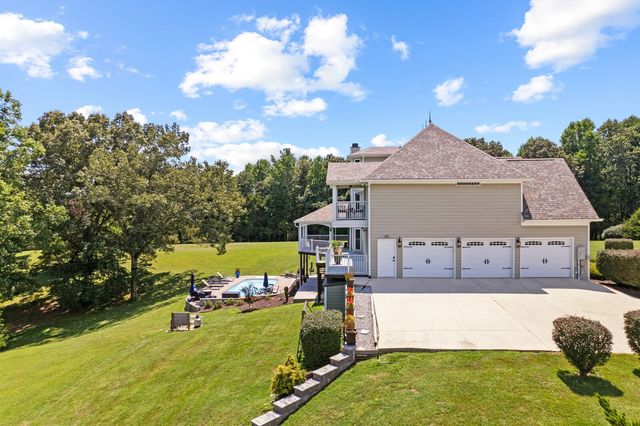 5565 Keller Rd, Cookeville, TN 38506