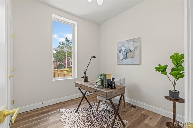 2826 Iowa Avenue, St Louis, MO 63118