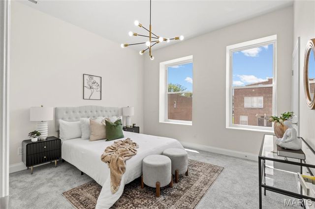 2826 Iowa Avenue, St Louis, MO 63118