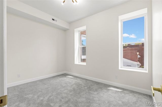 2826 Iowa Avenue, St Louis, MO 63118