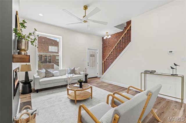 2826 Iowa Avenue, St Louis, MO 63118
