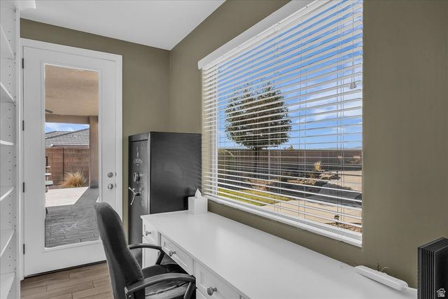 811 N CROWN KING AVE, Washington, UT 84780