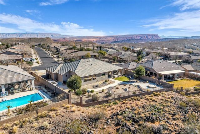 811 N CROWN KING AVE, Washington, UT 84780