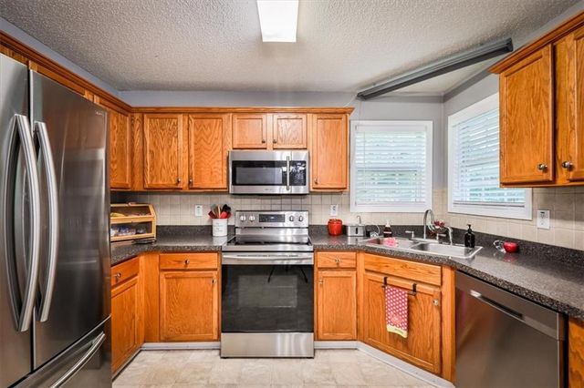401 Winding Valley Drive, Rockmart, GA 30153