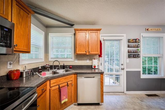 401 Winding Valley Drive, Rockmart, GA 30153