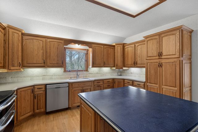 9969 N Meridian Ave, Valley Center, KS 67147