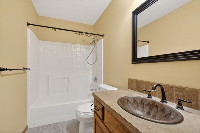 9969 N Meridian Ave, Valley Center, KS 67147