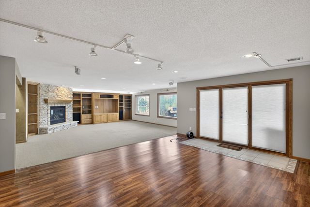 9969 N Meridian Ave, Valley Center, KS 67147