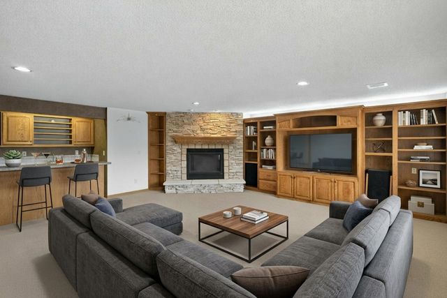 9969 N Meridian Ave, Valley Center, KS 67147