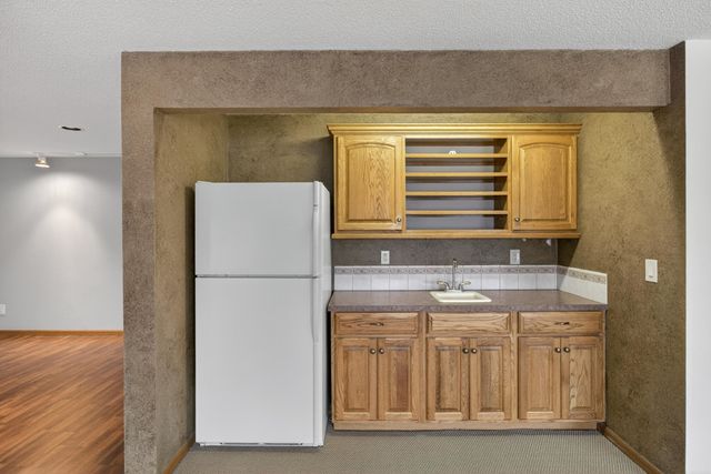 9969 N Meridian Ave, Valley Center, KS 67147