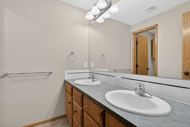 9969 N Meridian Ave, Valley Center, KS 67147