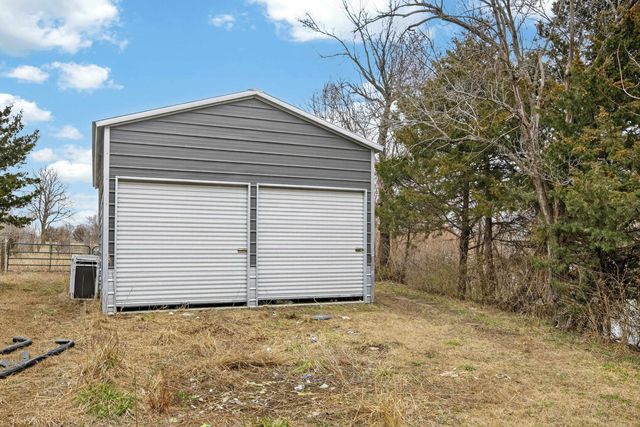 9969 N Meridian Ave, Valley Center, KS 67147