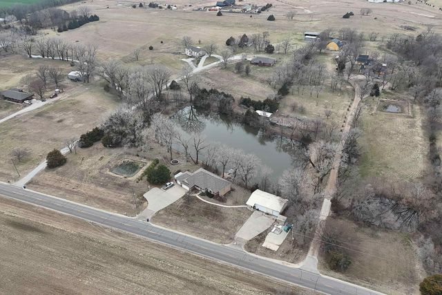 9969 N Meridian Ave, Valley Center, KS 67147