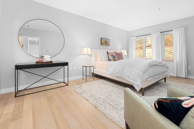 20 Morgan Dr Unit 24, Lebanon, NH 03766